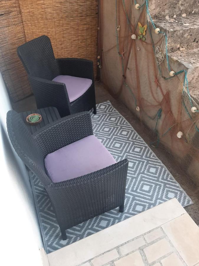 Apartmani Ino Škrip 외부 사진