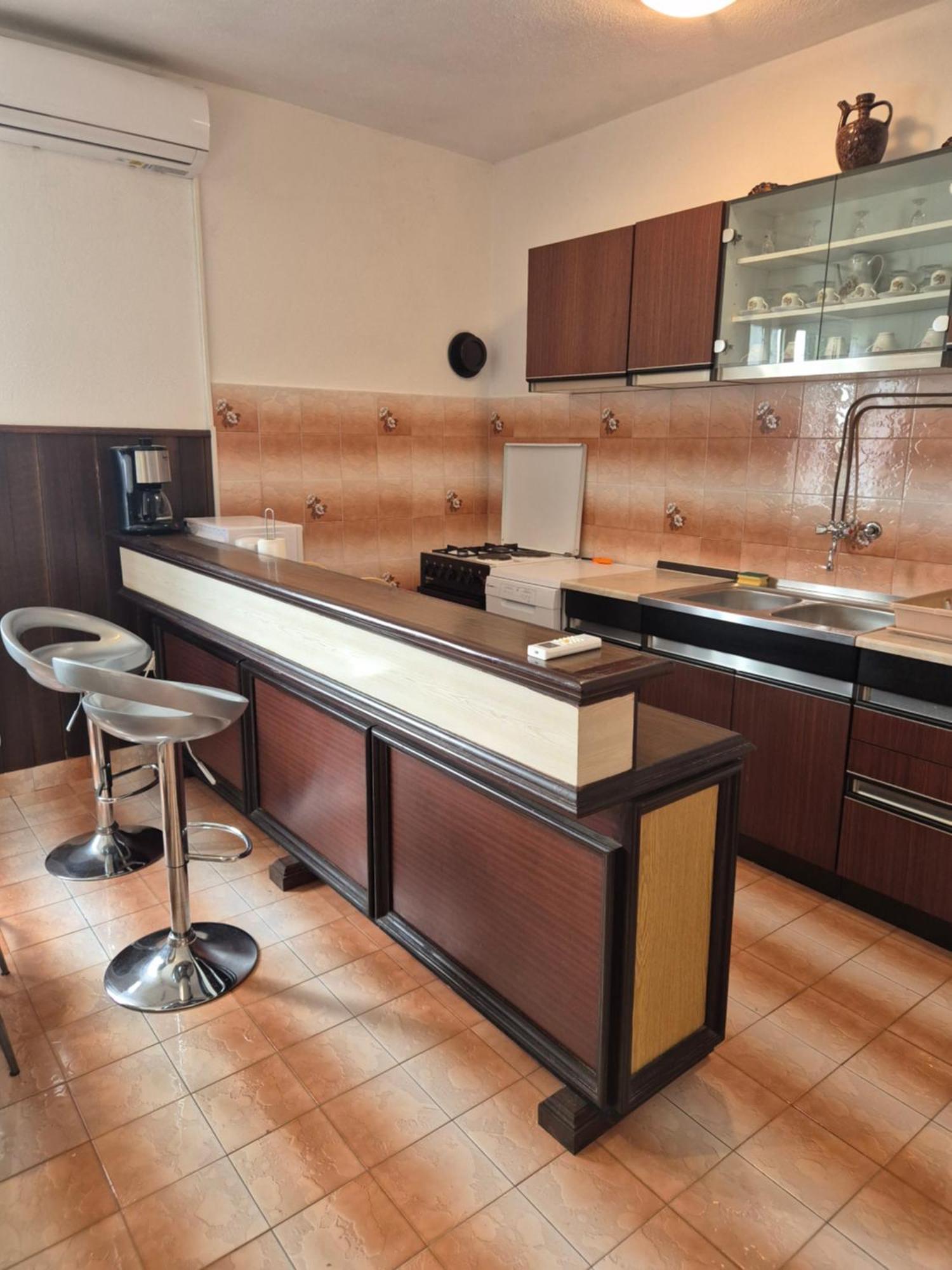 Apartmani Ino Škrip 외부 사진