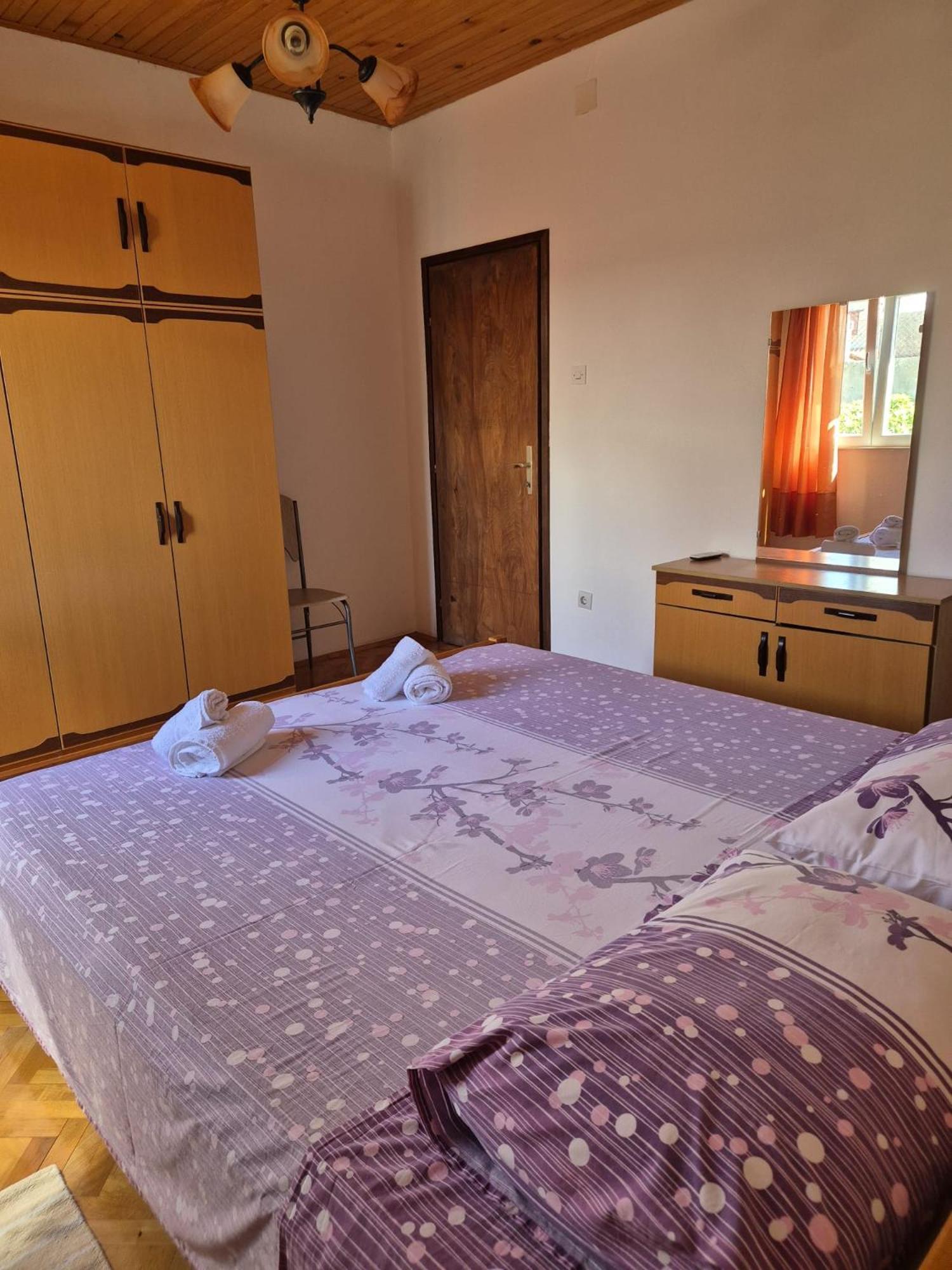 Apartmani Ino Škrip 외부 사진
